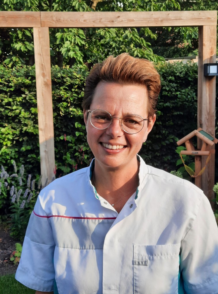 Andrea, gecertificeerd pedicure in haar praktijk in Vlierden